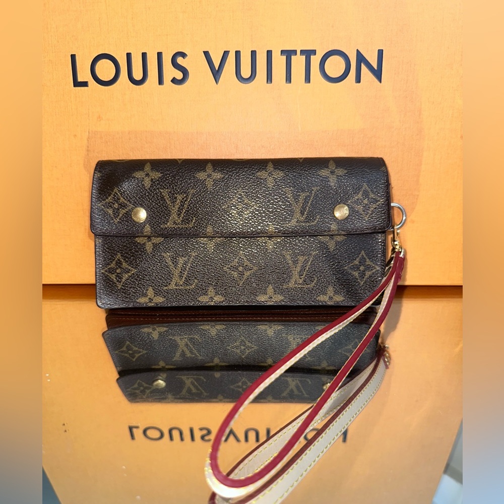 Louis Vuitton Accordion Wristlet wallet #th1014